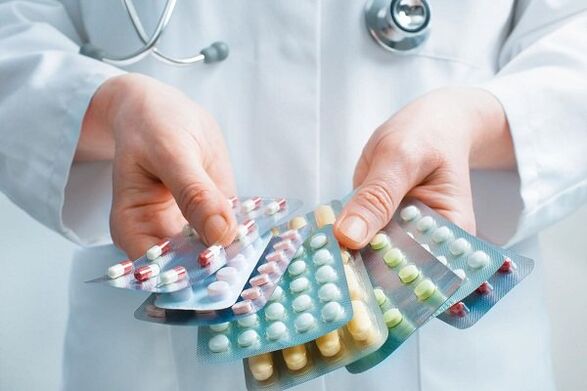 den Dokter wielt Antibiotike fir Prostatitis